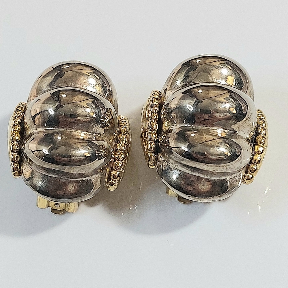Vintage Norma Jean 2 Tone Clip On Earrings